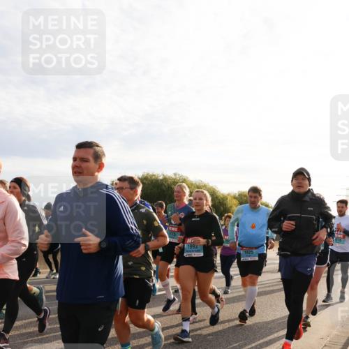 03.10.2024 - Köhlbrandbrückenlauf Miley Keyser http://msf.ph/oto/7158071 03.10.2024 09:20:25 Position 3 1775, 1993, 1625, 076 meine-sportfotos.de