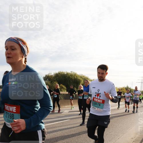 03.10.2024 - Köhlbrandbrückenlauf Miley Keyser http://msf.ph/oto/7158077 03.10.2024 09:20:27 Position 3 2198, 3076 meine-sportfotos.de