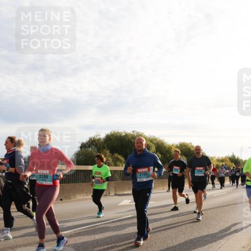 03.10.2024 - Köhlbrandbrückenlauf Miley Keyser http://msf.ph/oto/7158153 03.10.2024 09:20:48 Position 3 2789, 2185, 2990 meine-sportfotos.de