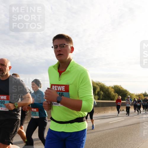 03.10.2024 - Köhlbrandbrückenlauf Miley Keyser http://msf.ph/oto/7158165 03.10.2024 09:20:51 Position 3 90, 3713, 16 meine-sportfotos.de