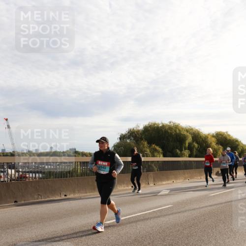 03.10.2024 - Köhlbrandbrückenlauf Miley Keyser http://msf.ph/oto/7158168 03.10.2024 09:20:52 Position 3 2645 meine-sportfotos.de