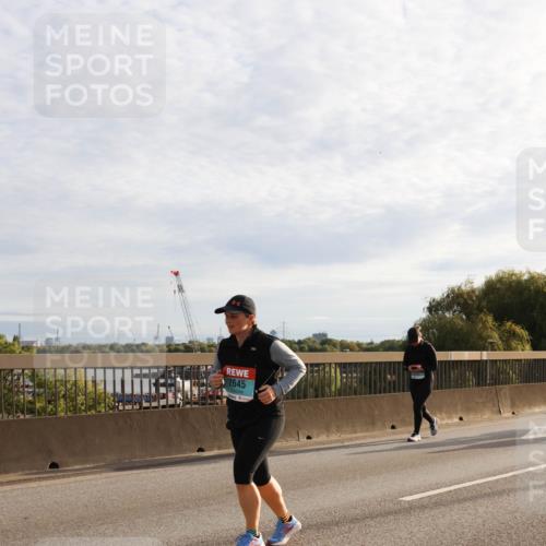 03.10.2024 - Köhlbrandbrückenlauf Miley Keyser http://msf.ph/oto/7158171 03.10.2024 09:20:53 Position 3 2645 meine-sportfotos.de
