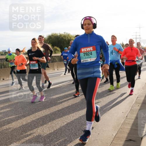 03.10.2024 - Köhlbrandbrückenlauf Miley Keyser http://msf.ph/oto/7158260 03.10.2024 09:21:18 Position 3 2850, 2924 meine-sportfotos.de