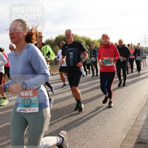 03.10.2024 - Köhlbrandbrückenlauf Miley Keyser http://msf.ph/oto/7158288 03.10.2024 09:21:25 Position 3 3419, 2302, 158, 2852, 2911 meine-sportfotos.de