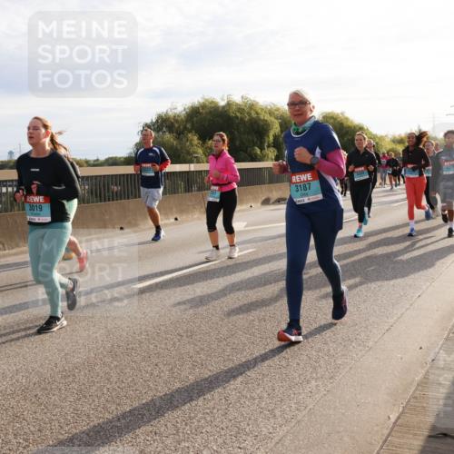 03.10.2024 - Köhlbrandbrückenlauf Miley Keyser http://msf.ph/oto/7158315 03.10.2024 09:21:32 Position 3 3019, 2551, 3187, 3333 meine-sportfotos.de