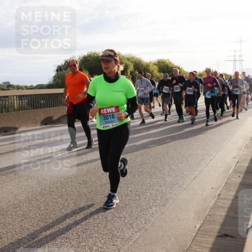 03.10.2024 - Köhlbrandbrückenlauf Miley Keyser http://msf.ph/oto/7158334 03.10.2024 09:21:39 Position 3 2693, 3096, 3016 meine-sportfotos.de