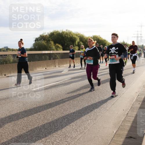 03.10.2024 - Köhlbrandbrückenlauf Miley Keyser http://msf.ph/oto/7158365 03.10.2024 09:21:48 Position 3 2977, 3104, 1861 meine-sportfotos.de