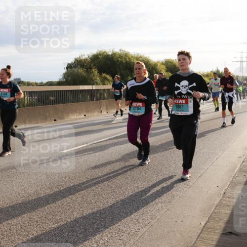 03.10.2024 - Köhlbrandbrückenlauf Miley Keyser http://msf.ph/oto/7158367 03.10.2024 09:21:49 Position 3 3168, 3104, 1861 meine-sportfotos.de
