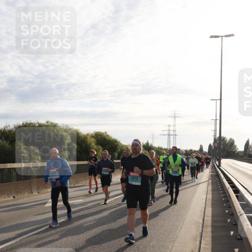 03.10.2024 - Köhlbrandbrückenlauf Miley Keyser http://msf.ph/oto/7158399 03.10.2024 09:22:06 Position 3 2170, 3447, 2855 meine-sportfotos.de
