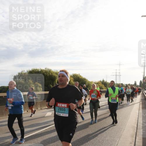 03.10.2024 - Köhlbrandbrückenlauf Miley Keyser http://msf.ph/oto/7158403 03.10.2024 09:22:07 Position 3 2855, 1815, 1726 meine-sportfotos.de