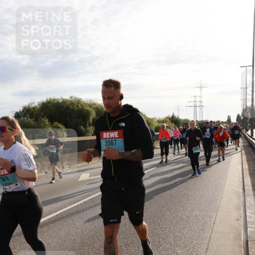 03.10.2024 - Köhlbrandbrückenlauf Miley Keyser http://msf.ph/oto/7158429 03.10.2024 09:22:15 Position 3 1941, 3567 meine-sportfotos.de