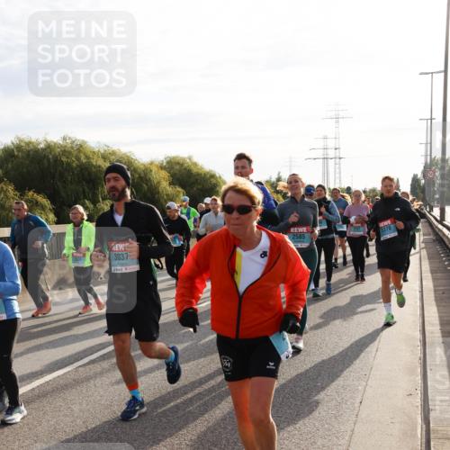 03.10.2024 - Köhlbrandbrückenlauf Miley Keyser http://msf.ph/oto/7158440 03.10.2024 09:22:21 Position 3 3037, 2585, 3157, 3370 meine-sportfotos.de