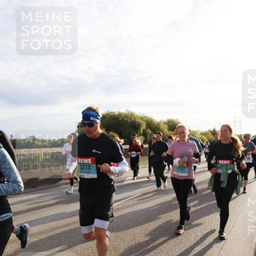 03.10.2024 - Köhlbrandbrückenlauf Miley Keyser http://msf.ph/oto/7158450 03.10.2024 09:22:25 Position 3 19, 3157, 3273 meine-sportfotos.de
