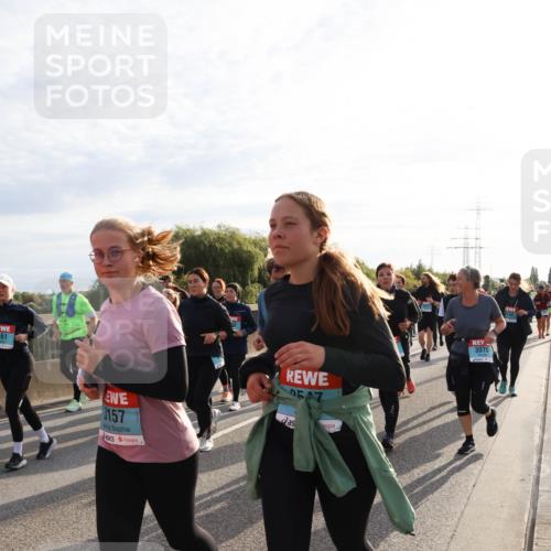 03.10.2024 - Köhlbrandbrückenlauf Miley Keyser http://msf.ph/oto/7158454 03.10.2024 09:22:26 Position 3 161, 157, 957, 3070 meine-sportfotos.de