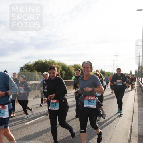 03.10.2024 - Köhlbrandbrückenlauf Miley Keyser http://msf.ph/oto/7158458 03.10.2024 09:22:27 Position 3 2353, 2662, 2959, 3070, 3150 meine-sportfotos.de
