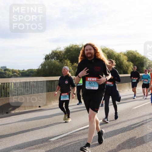 03.10.2024 - Köhlbrandbrückenlauf Miley Keyser http://msf.ph/oto/7158467 03.10.2024 09:22:30 Position 3 1426, 22111, 3271, 2685 meine-sportfotos.de