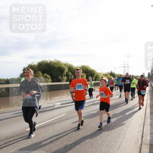 03.10.2024 - Köhlbrandbrückenlauf Miley Keyser http://msf.ph/oto/7158471 03.10.2024 09:22:31 Position 3 3155, 2685, 3247 meine-sportfotos.de
