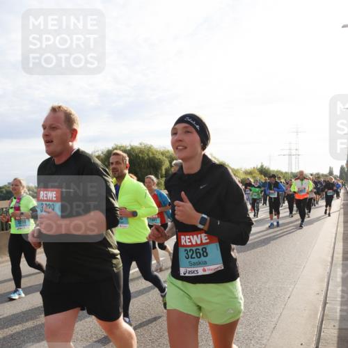 03.10.2024 - Köhlbrandbrückenlauf Miley Keyser http://msf.ph/oto/7158488 03.10.2024 09:22:35 Position 3 3298, 320, 0, 3268 meine-sportfotos.de