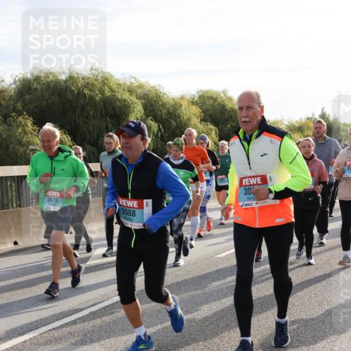 03.10.2024 - Köhlbrandbrückenlauf Miley Keyser http://msf.ph/oto/7158494 03.10.2024 09:22:39 Position 3 3075, 3088, 3061, 30 meine-sportfotos.de