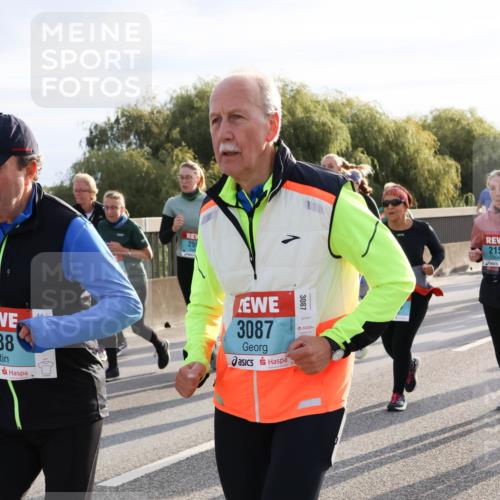 03.10.2024 - Köhlbrandbrückenlauf Miley Keyser http://msf.ph/oto/7158498 03.10.2024 09:22:40 Position 3 38, 25, 3087, 3087, 215 meine-sportfotos.de