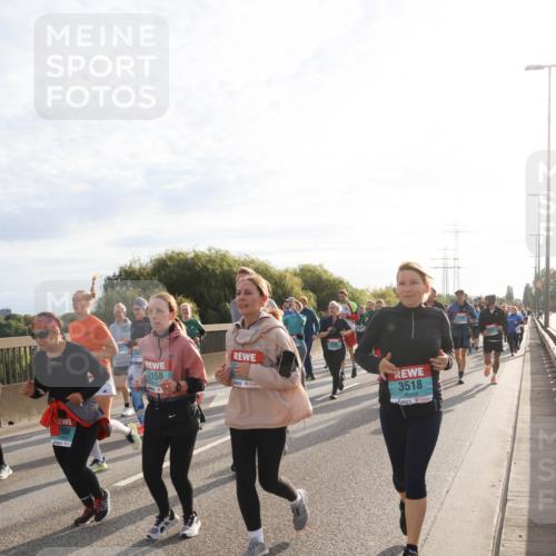 03.10.2024 - Köhlbrandbrückenlauf Miley Keyser http://msf.ph/oto/7158502 03.10.2024 09:22:42 Position 3 666, 2158, 3518 meine-sportfotos.de