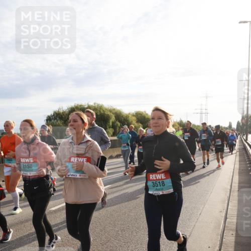 03.10.2024 - Köhlbrandbrückenlauf Miley Keyser http://msf.ph/oto/7158504 03.10.2024 09:22:42 Position 3 2965, 2158, 3518 meine-sportfotos.de