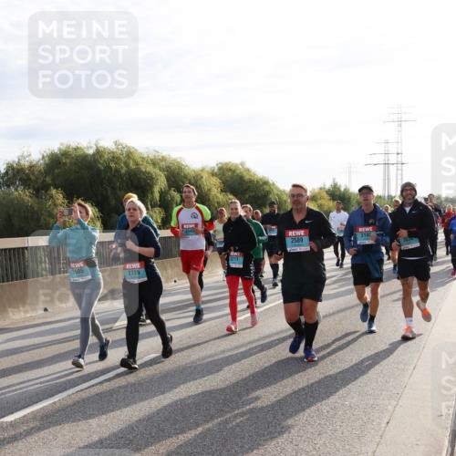 03.10.2024 - Köhlbrandbrückenlauf Miley Keyser http://msf.ph/oto/7158508 03.10.2024 09:22:44 Position 3 2605, 2729, 2845, 3102, 3034, 2589, 3211 meine-sportfotos.de