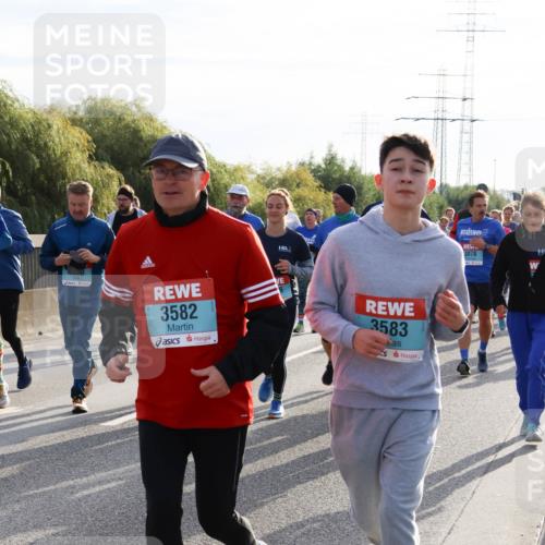03.10.2024 - Köhlbrandbrückenlauf Miley Keyser http://msf.ph/oto/7158544 03.10.2024 09:22:57 Position 3 3582, 3583, 3078 meine-sportfotos.de