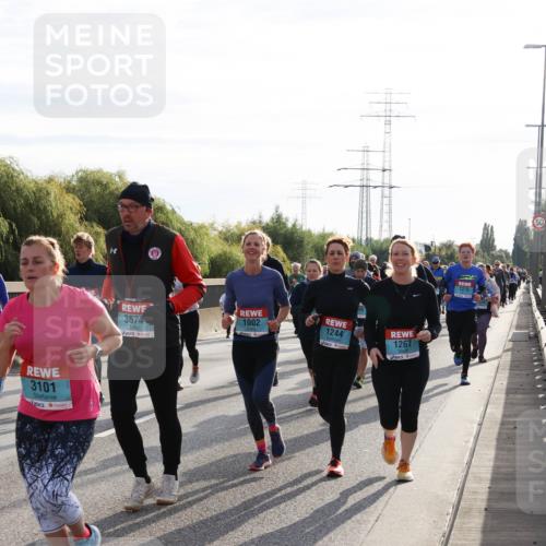 03.10.2024 - Köhlbrandbrückenlauf Miley Keyser http://msf.ph/oto/7158563 03.10.2024 09:23:04 Position 3 3101, 3674, 1002, 1244, 1267, 1275, 50 meine-sportfotos.de