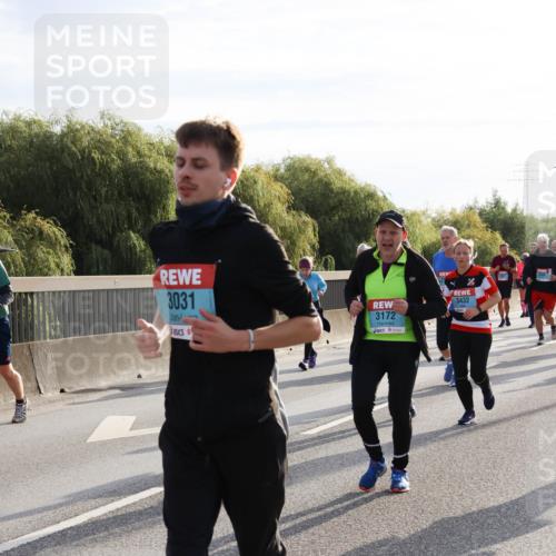 03.10.2024 - Köhlbrandbrückenlauf Miley Keyser http://msf.ph/oto/7158581 03.10.2024 09:23:09 Position 3 3031, 3172, 3432 meine-sportfotos.de