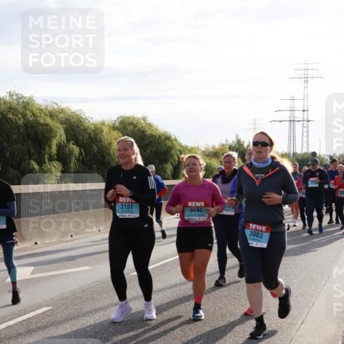 03.10.2024 - Köhlbrandbrückenlauf Miley Keyser http://msf.ph/oto/7158616 03.10.2024 09:23:20 Position 3 3191, 3145, 3083 meine-sportfotos.de