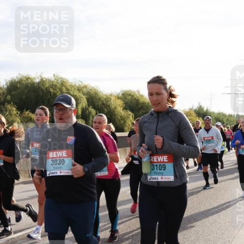 03.10.2024 - Köhlbrandbrückenlauf Miley Keyser http://msf.ph/oto/7158645 03.10.2024 09:23:27 Position 3 1, 23, 3030, 3109, 3721 meine-sportfotos.de
