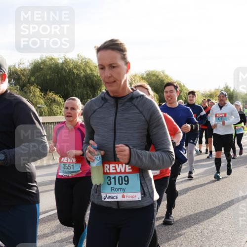 03.10.2024 - Köhlbrandbrückenlauf Miley Keyser http://msf.ph/oto/7158650 03.10.2024 09:23:28 Position 3 3551, 3109, 3721, 3201 meine-sportfotos.de