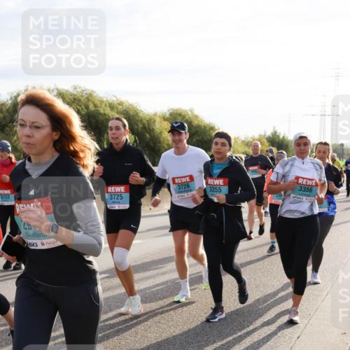 03.10.2024 - Köhlbrandbrückenlauf Miley Keyser http://msf.ph/oto/7158673 03.10.2024 09:23:33 Position 3 3722, 3726, 3725, 3355, 330, 3356 meine-sportfotos.de