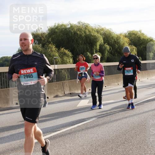 03.10.2024 - Köhlbrandbrückenlauf Miley Keyser http://msf.ph/oto/7158689 03.10.2024 09:23:37 Position 3 2995, 3436, 3620, 13 meine-sportfotos.de