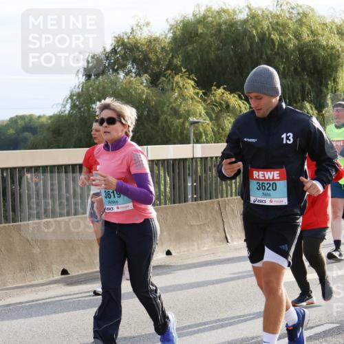 03.10.2024 - Köhlbrandbrückenlauf Miley Keyser http://msf.ph/oto/7158693 03.10.2024 09:23:39 Position 3 13, 3619, 3620 meine-sportfotos.de