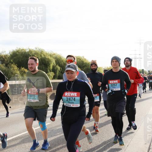 03.10.2024 - Köhlbrandbrückenlauf Miley Keyser http://msf.ph/oto/7158727 03.10.2024 09:23:47 Position 3 3115, 2474, 54, 3257 meine-sportfotos.de