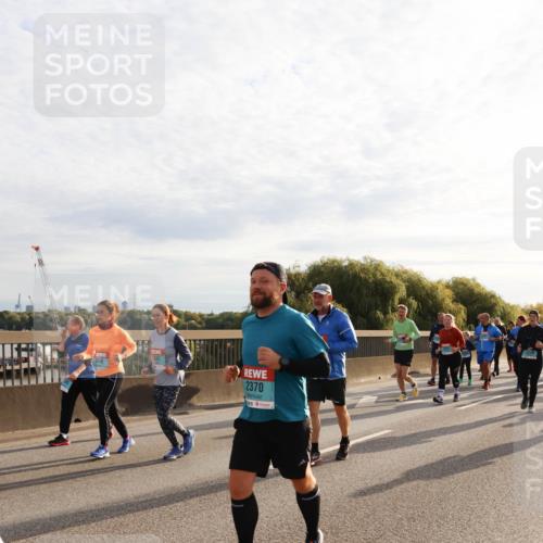 03.10.2024 - Köhlbrandbrückenlauf Miley Keyser http://msf.ph/oto/7158763 03.10.2024 09:24:00 Position 3 2370 meine-sportfotos.de