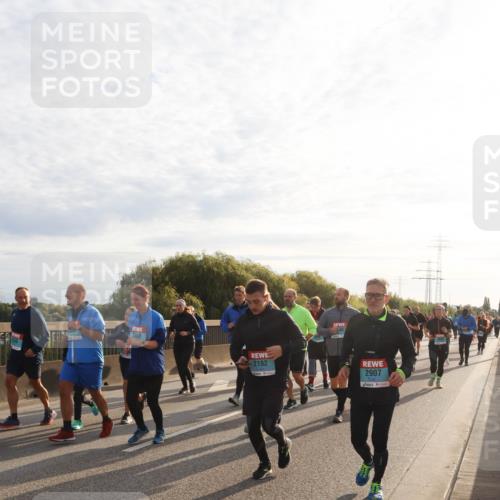 03.10.2024 - Köhlbrandbrückenlauf Miley Keyser http://msf.ph/oto/7158774 03.10.2024 09:24:05 Position 3 3460, 2192, 2907 meine-sportfotos.de