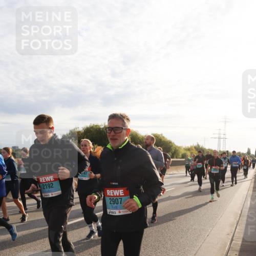 03.10.2024 - Köhlbrandbrückenlauf Miley Keyser http://msf.ph/oto/7158776 03.10.2024 09:24:06 Position 3 2192, 147, 2907 meine-sportfotos.de