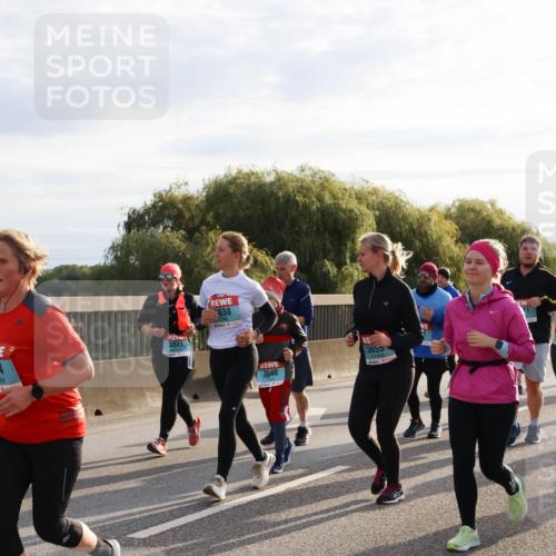 03.10.2024 - Köhlbrandbrückenlauf Miley Keyser http://msf.ph/oto/7158836 03.10.2024 09:24:28 Position 3 3041, 638, 3040, 3653 meine-sportfotos.de