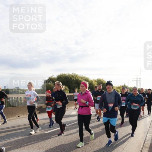 03.10.2024 - Köhlbrandbrückenlauf Miley Keyser http://msf.ph/oto/7158837 03.10.2024 09:24:29 Position 3 3040, 237, 50, 29, 2694 meine-sportfotos.de