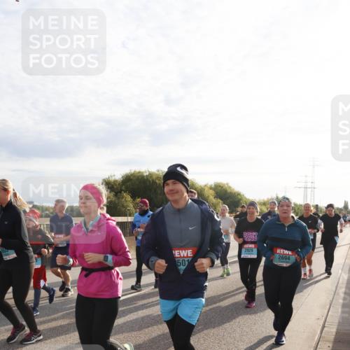 03.10.2024 - Köhlbrandbrückenlauf Miley Keyser http://msf.ph/oto/7158840 03.10.2024 09:24:29 Position 3 2694, 501, 2929 meine-sportfotos.de