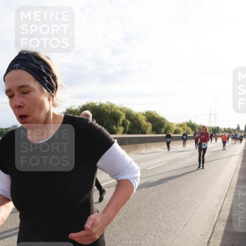 03.10.2024 - Köhlbrandbrückenlauf Miley Keyser http://msf.ph/oto/7158852 03.10.2024 09:24:34 Position 3 274 meine-sportfotos.de