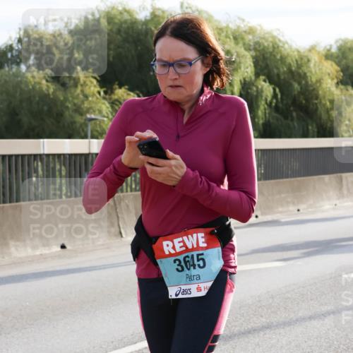 03.10.2024 - Köhlbrandbrückenlauf Miley Keyser http://msf.ph/oto/7163770 03.10.2024 09:24:38 Position 3 3645 meine-sportfotos.de