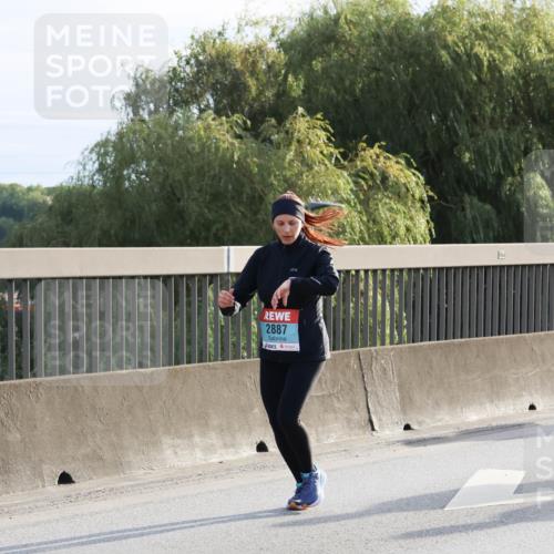03.10.2024 - Köhlbrandbrückenlauf Miley Keyser http://msf.ph/oto/7163787 03.10.2024 09:24:40 Position 3 1, 2887 meine-sportfotos.de