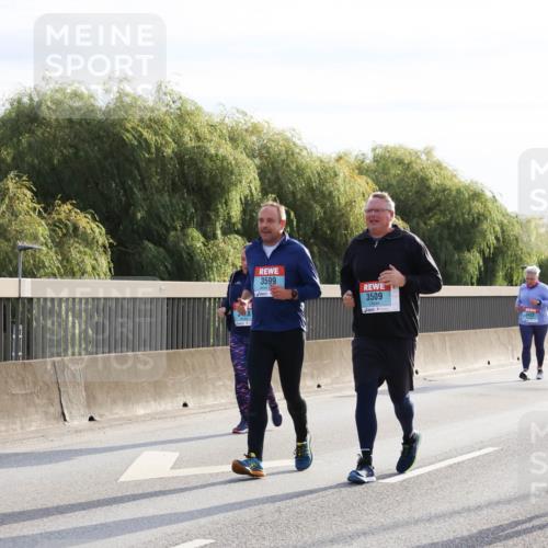 03.10.2024 - Köhlbrandbrückenlauf Miley Keyser http://msf.ph/oto/7163801 03.10.2024 09:24:42 Position 3 3599, 3509, 3422 meine-sportfotos.de