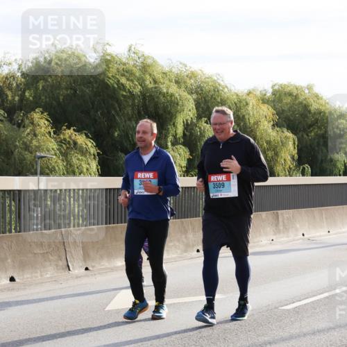03.10.2024 - Köhlbrandbrückenlauf Miley Keyser http://msf.ph/oto/7163811 03.10.2024 09:24:42 Position 3 3, 3509 meine-sportfotos.de
