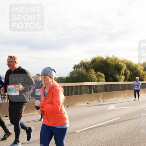 03.10.2024 - Köhlbrandbrückenlauf Miley Keyser http://msf.ph/oto/7163854 03.10.2024 09:24:45 Position 3 3509, 3428 meine-sportfotos.de