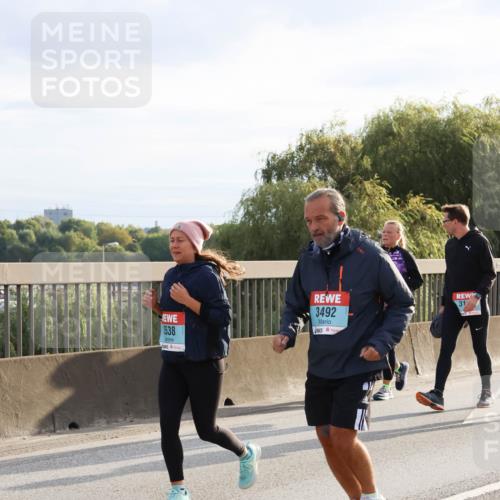 03.10.2024 - Köhlbrandbrückenlauf Miley Keyser http://msf.ph/oto/7163961 03.10.2024 09:24:56 Position 3 538, 3492, 31 meine-sportfotos.de